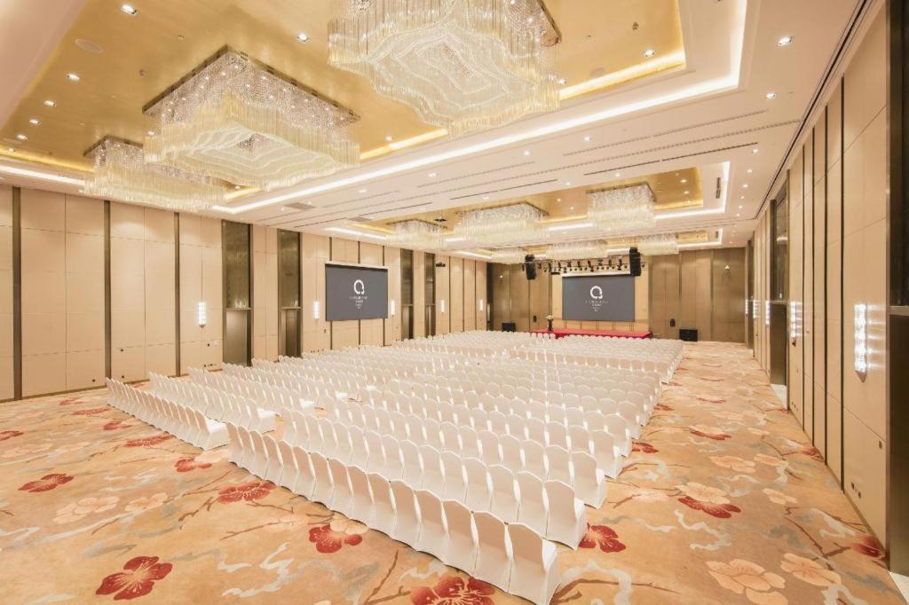 The Qube Hotel Jingzhou Exterior photo