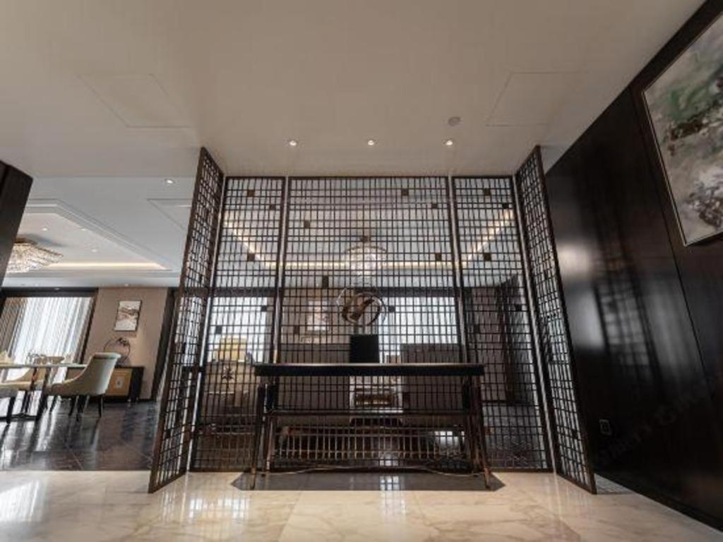 The Qube Hotel Jingzhou Exterior photo