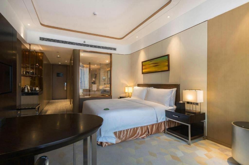 The Qube Hotel Jingzhou Exterior photo