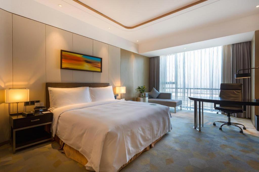 The Qube Hotel Jingzhou Exterior photo